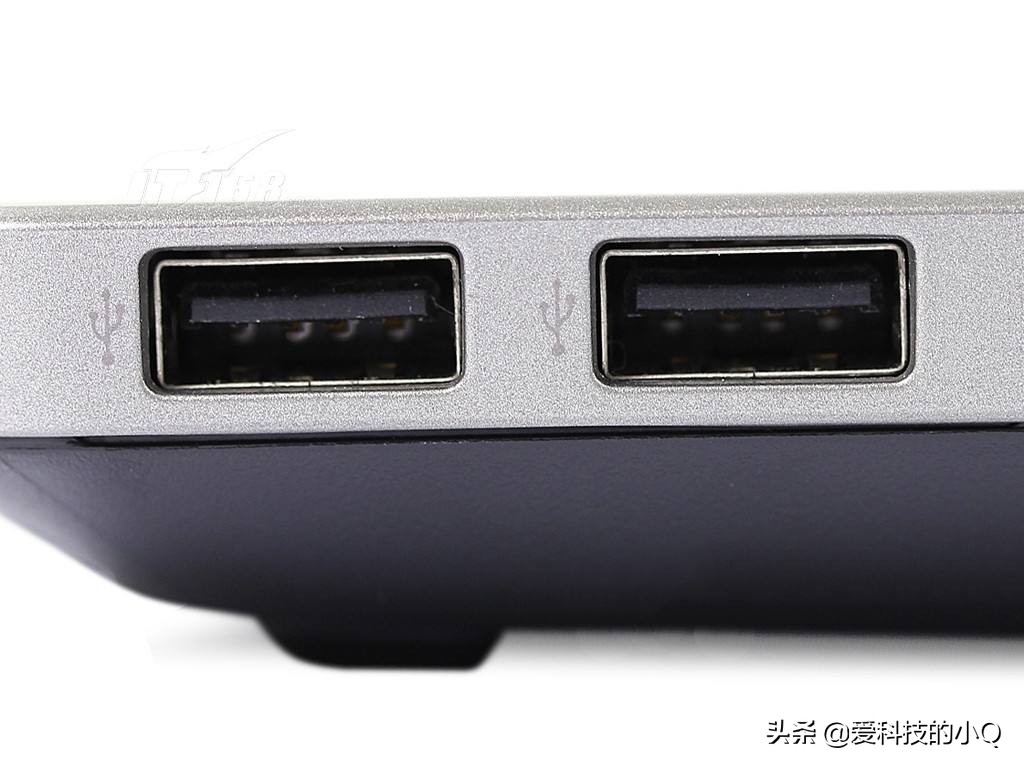 u盘插上叮咚响但电脑没有显示,为什么电脑插上u盘才能进入系统