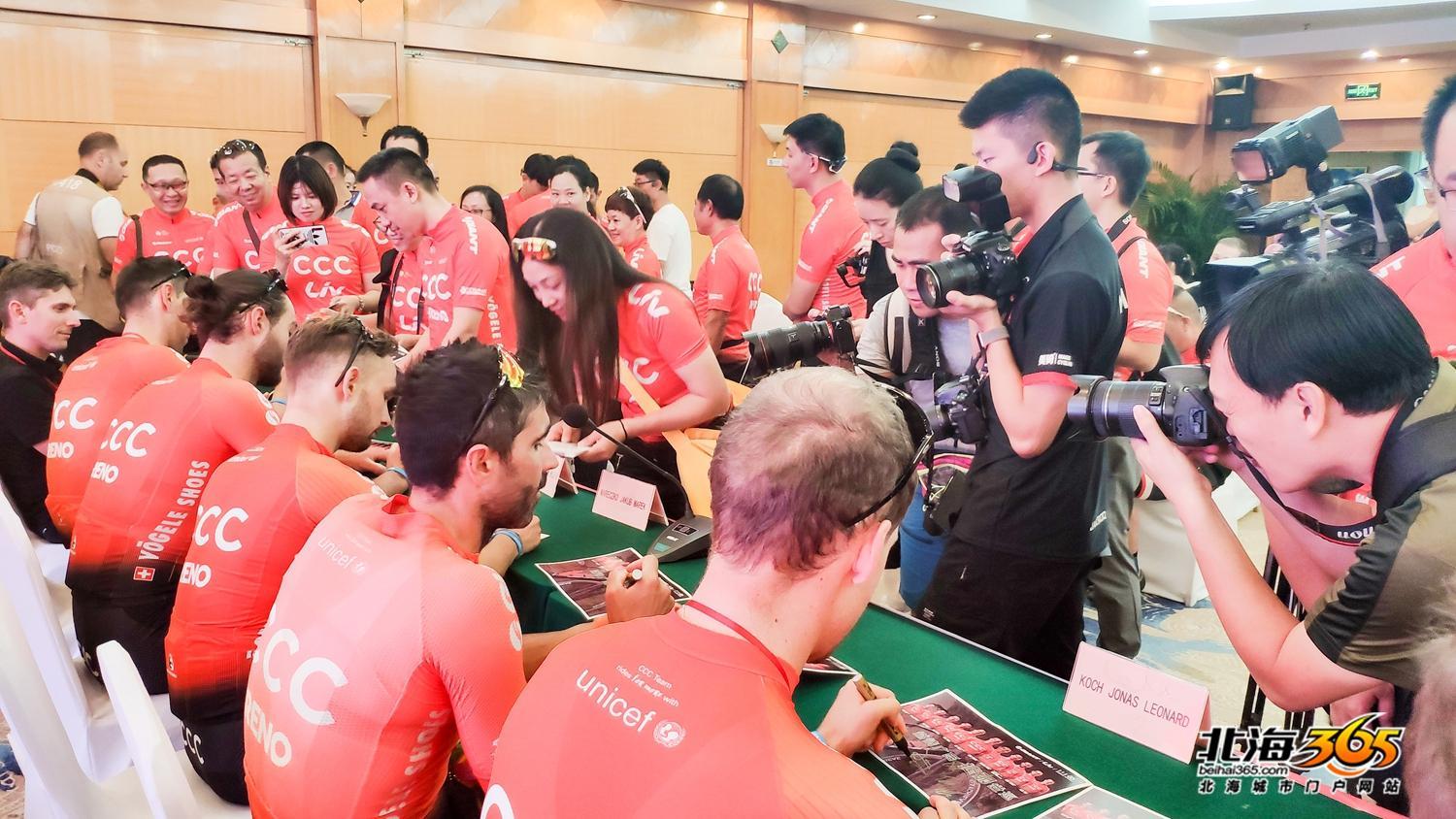 零距离接触环广西明星车手,个个一米八五,人靓身材好(多图)