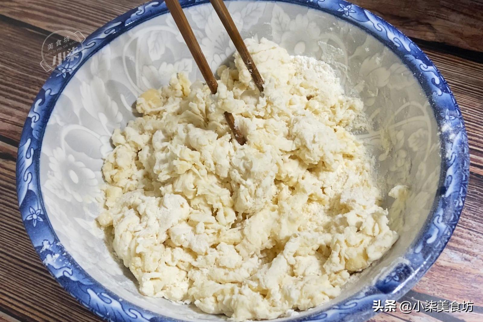 用绿豆做小饼家常配菜的做法,外皮酥软香甜绿豆小饼