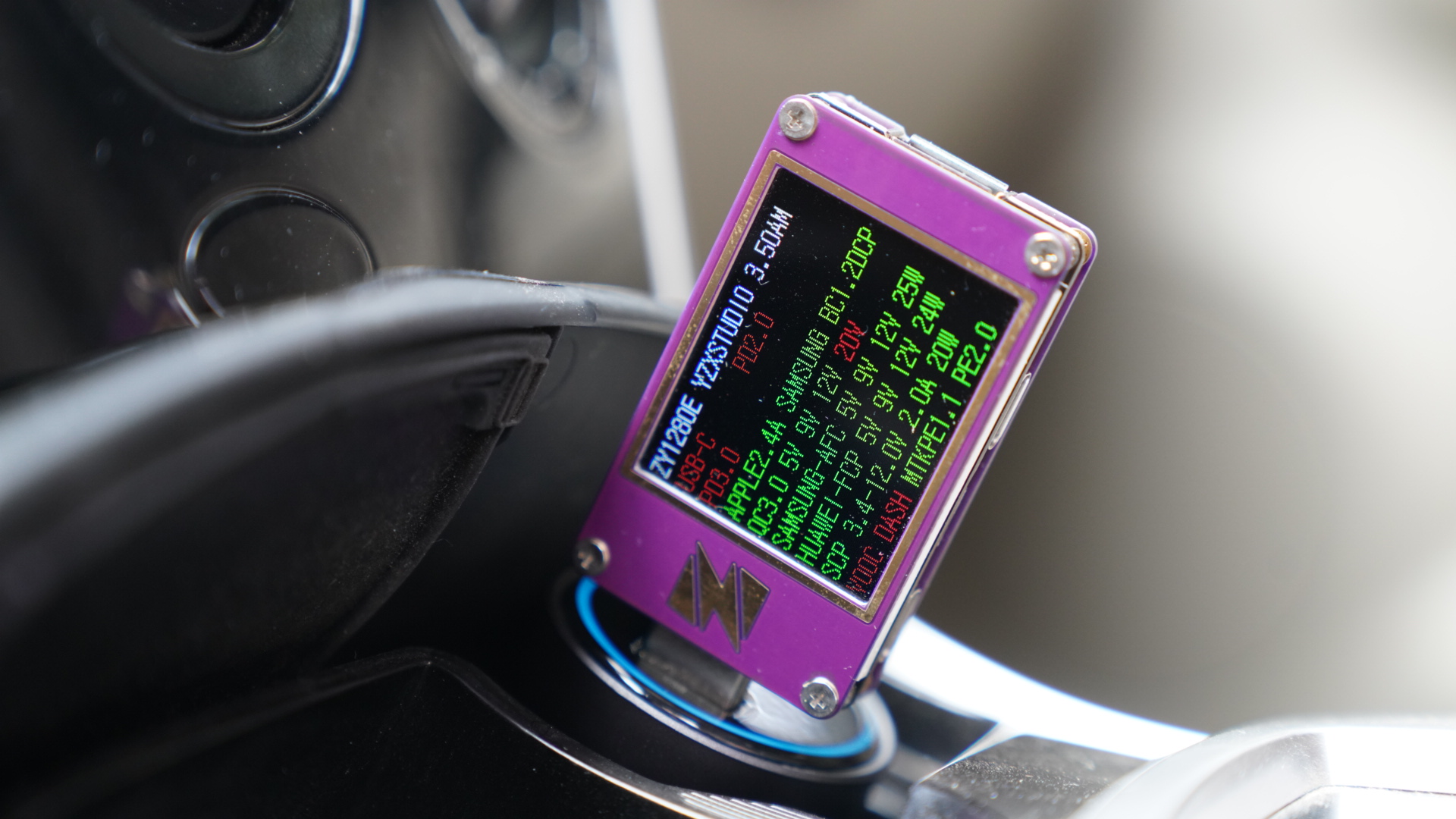 汽车人，出发！车生活补给利器，倍思160WQC5认证车载充电器分享