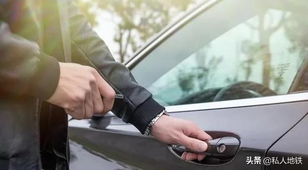 新手开车上路怎么控制车感,新手开车如何保持车感
