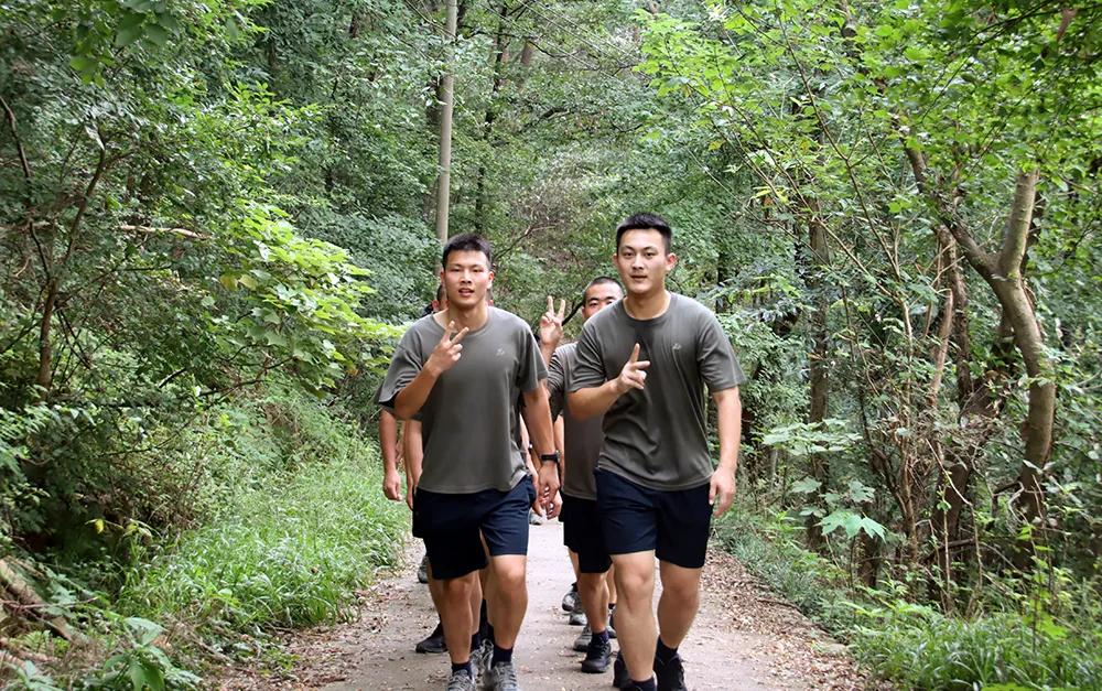 【淬火一道杠，亮剑一颗星】少尉“创造营”开训了