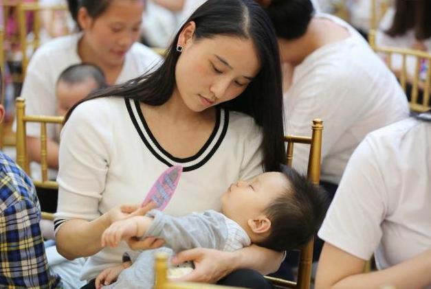 哺乳期受到不公平待遇怎么办,在外哺乳怎么避免尴尬