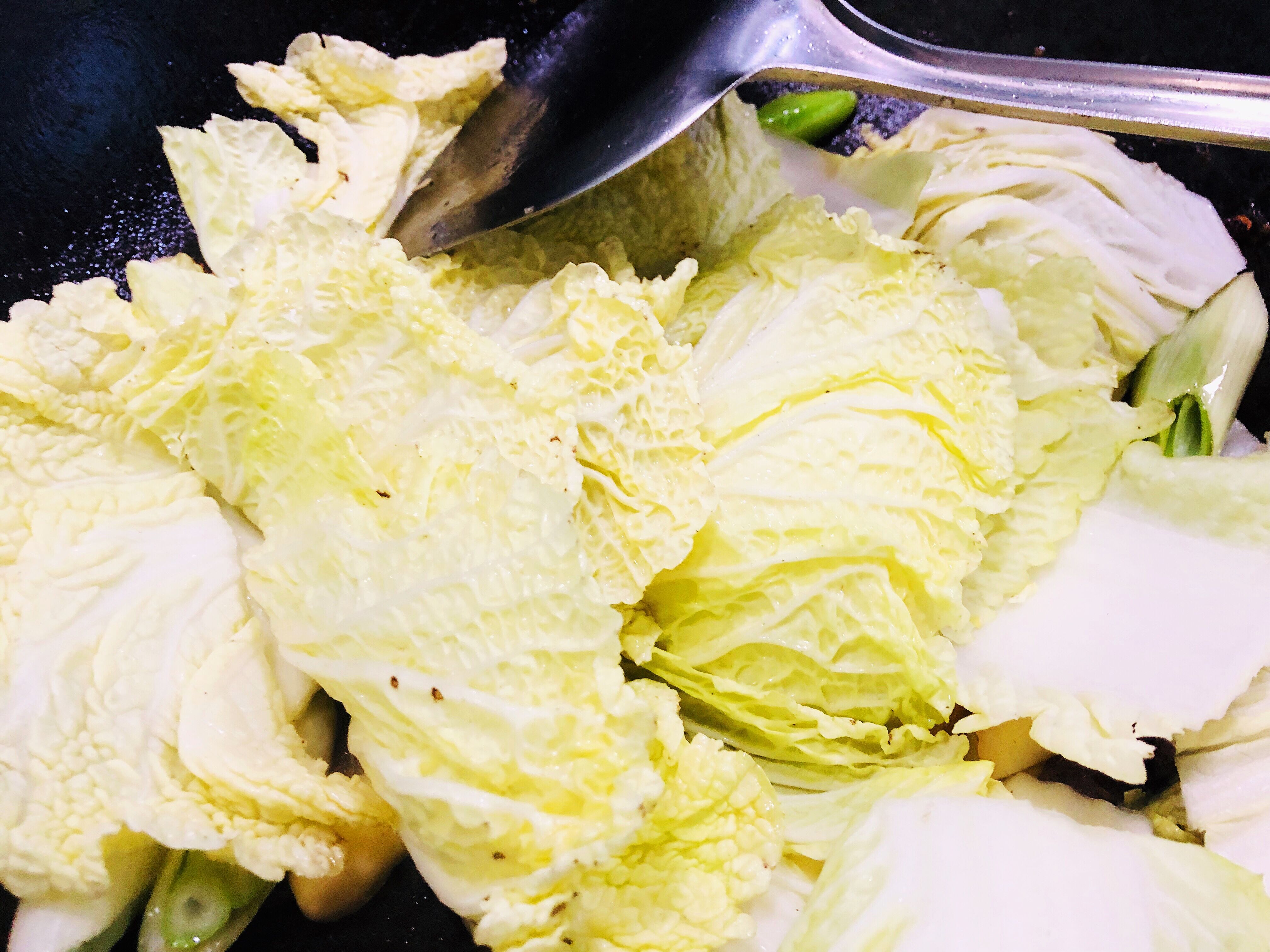 炖草鱼不放辣椒放白菜,白菜豆腐炖草鱼正宗做法