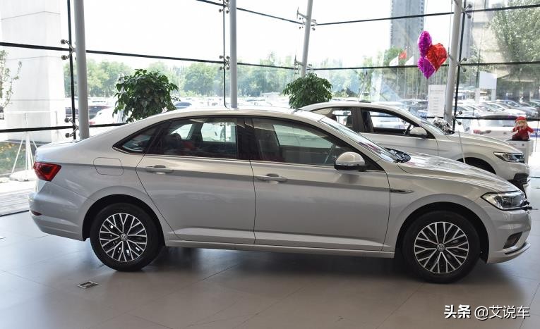 12万落地的速腾,2020款速腾底盘图片