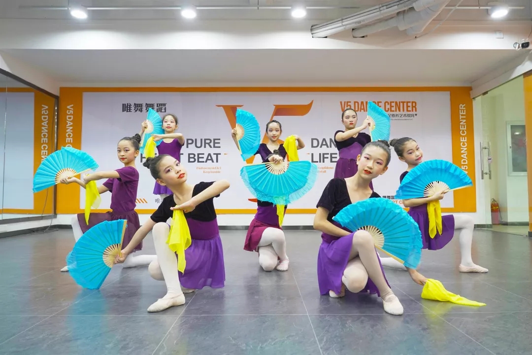 中国舞考级完满结束,考级中国舞