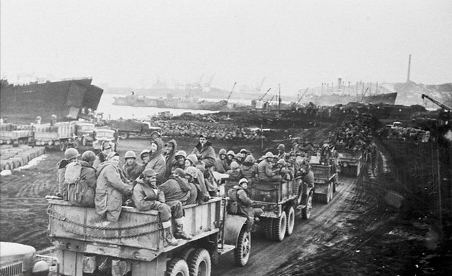 朝鲜战争五次战役都是哪场,朝鲜战场上美指挥官向冰雕连敬礼