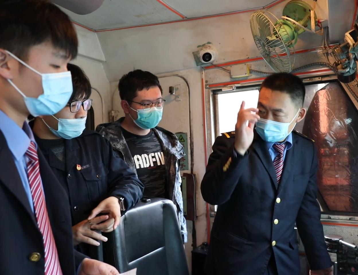 火车司机的苦与累,火车司机的心酸有谁能知道