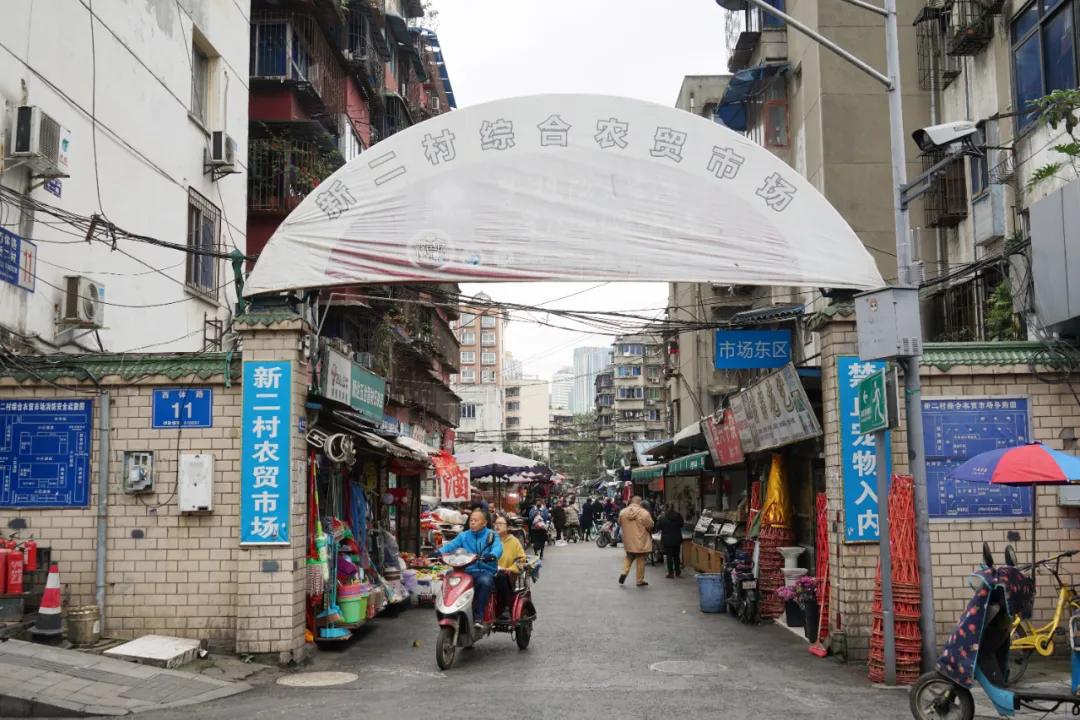 成都闹市区有家苍蝇馆子40平米,成都苍蝇馆子本地人推荐便宜好吃