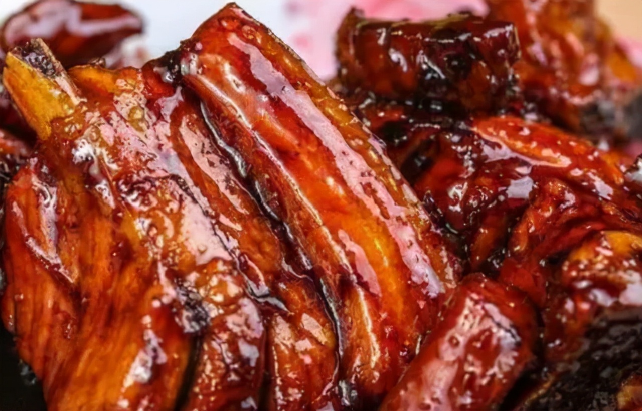 头皮上长红疙瘩脓包涂什么药膏,头皮起红色小疙瘩有脓包怎么治