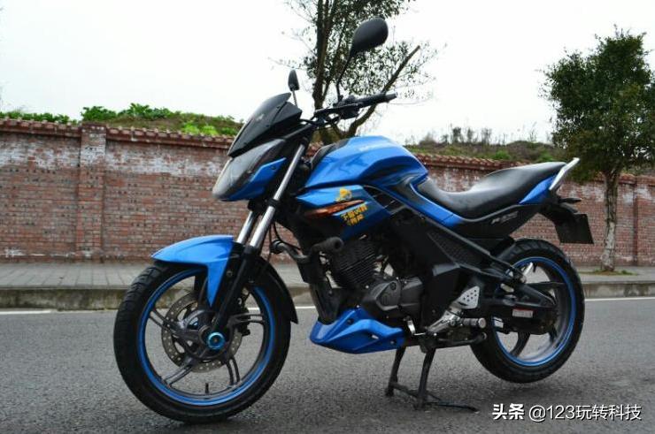 进口雅马哈fz8800街车,入门街车看着大气