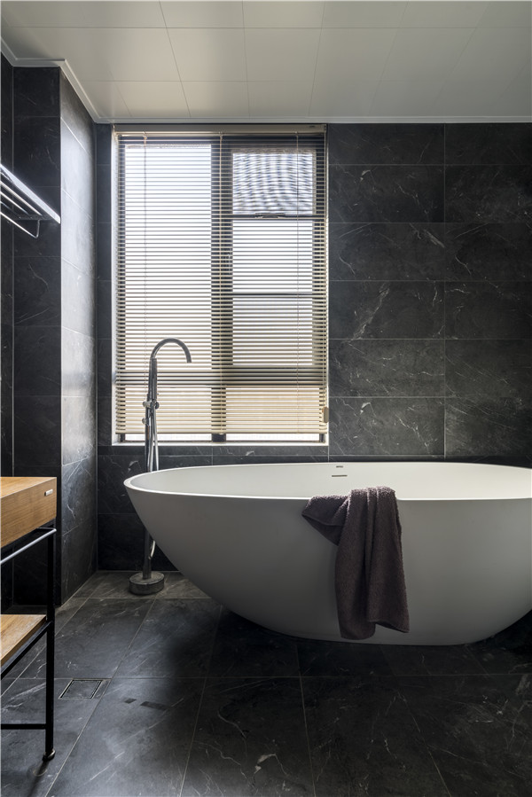 140平米空间设计,现代极简风小户型装修一镜到底