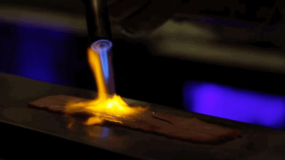 这店刚来,就要请全北京吃烧烤