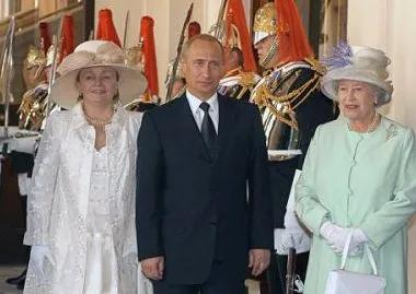 好物之走进英国丨LockCo.Hatters:欲戴皇冠，必承其重