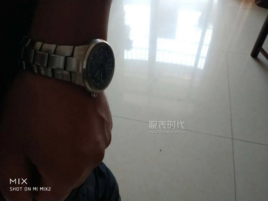 网友晒自己微信好友数量,网友晒1300手表