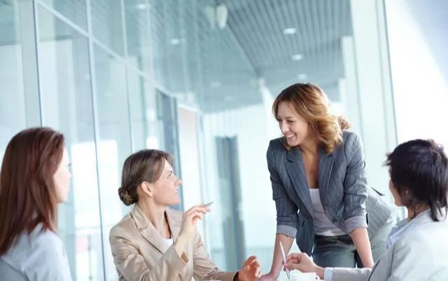 职场上，你被同事孤立了怎么办？高情商的人，都从这3点分析应对