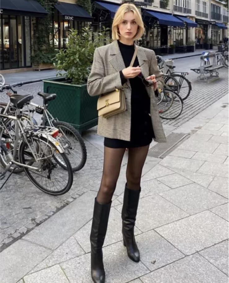 冬天如何穿黑丝，性感、不俗还保暖的那种？