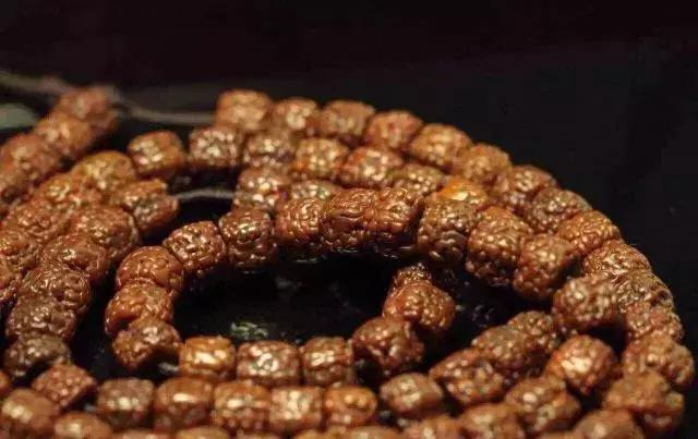 金刚菩提黑了还能盘吗,金刚菩提刚玩黑了补救方法