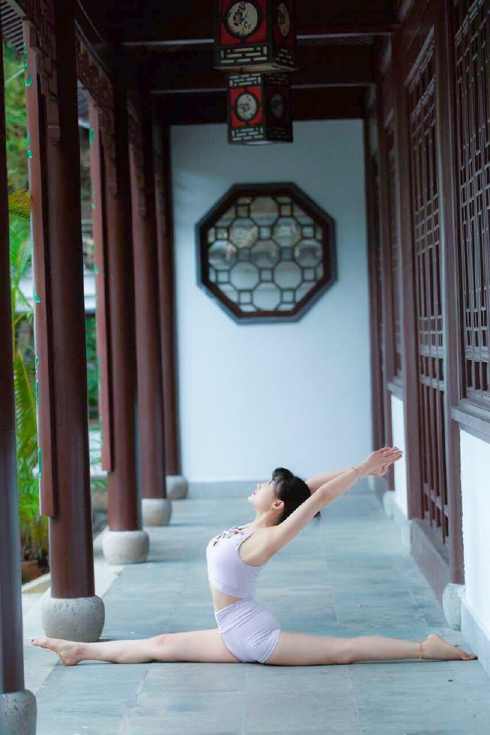 瑜伽可以让人放松及解压抗抑郁,瑜伽对康复的帮助