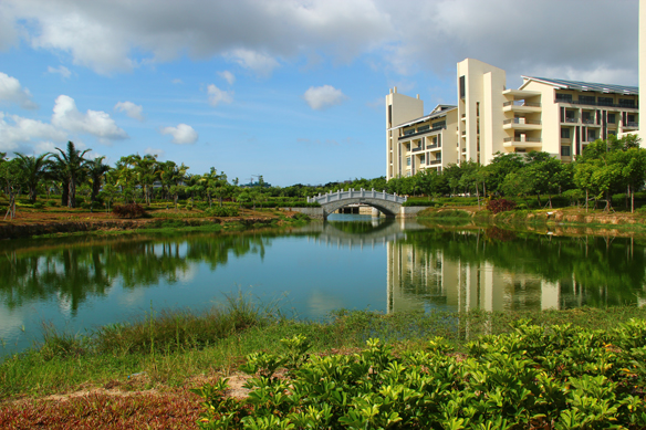 我国最南方的大学——海南热带海洋学院,四季如春