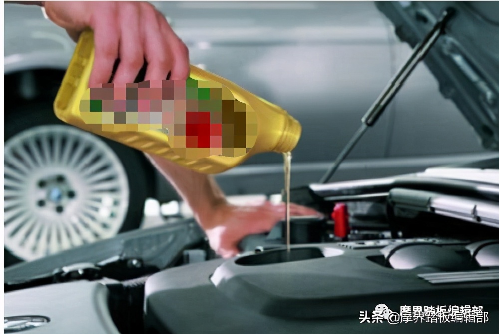 光阳踏板摩托车加机油多少合适,踏板摩托车加10w50机油会怎么样