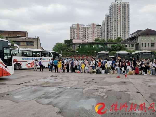 株洲西站客流高峰,客运中心迎来返程高峰