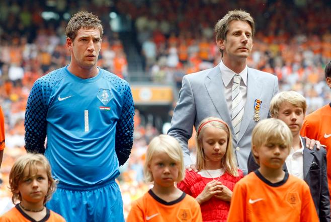 38岁老足球队员,38岁老将布冯