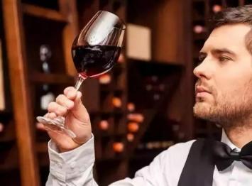简单几步学会品尝红酒,喝红酒的正确姿势和喝法视频