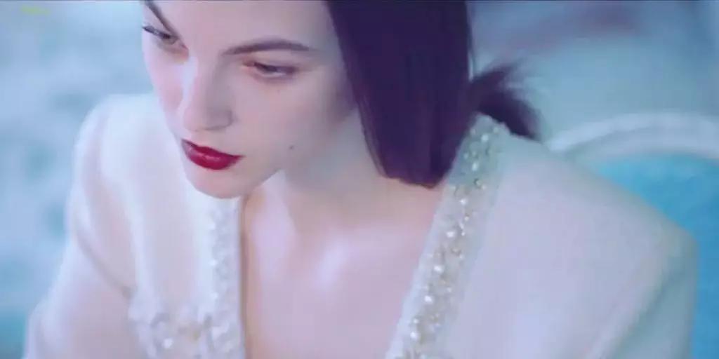 刘雯贺聪巴黎时装周完整版,巴黎时装秀贺聪