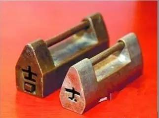 古代的复杂机械锁,古代简易链锁