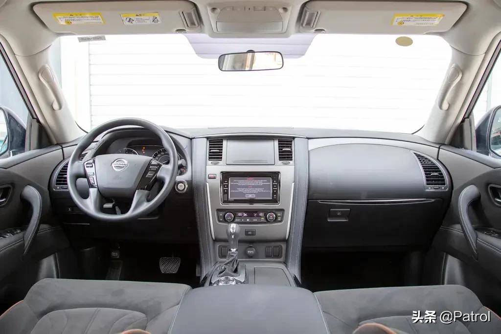 途乐5.6后排空间第二排放倒,途乐2023款阿曼达后排是什么样的