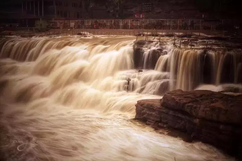 高铁直达西安旅游攻略,坐高铁到西安游古城墙和大雁塔