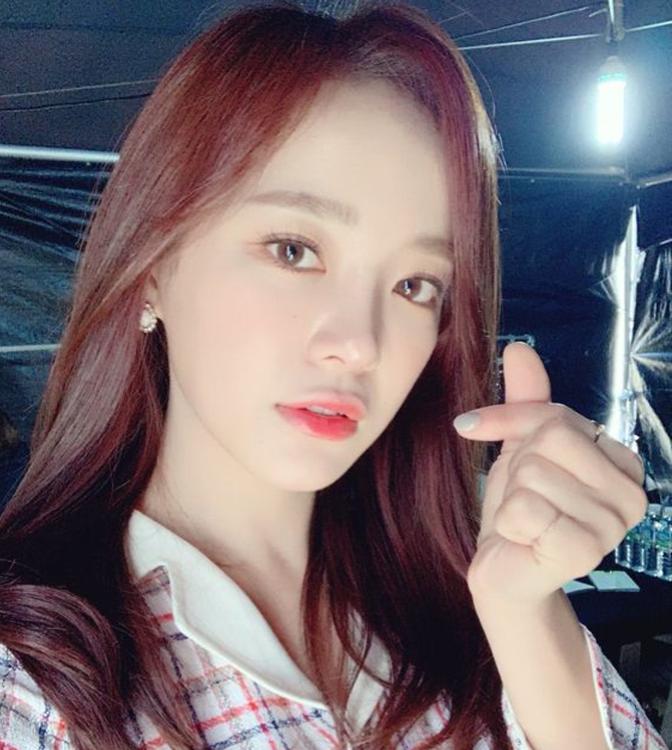 适合上班染的发色显白不掉黄,适合黄皮染的酷酷的发色