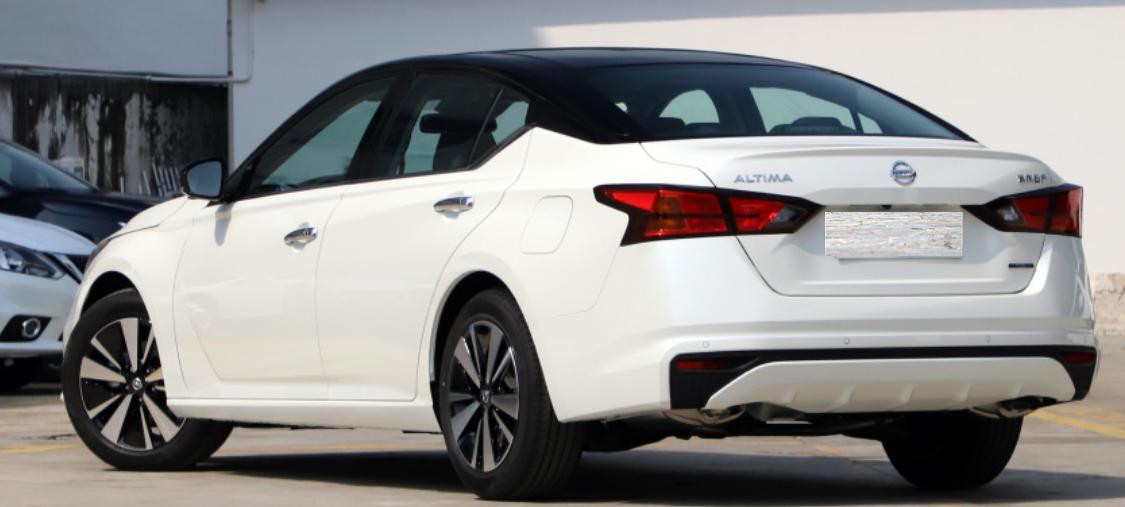 日产大沙发，2.0T发动机243马力371牛米，解读日产新天籁