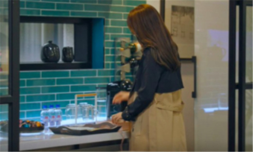 让林品如自愧不如的《顶楼》是一部时装剧?穿HM如高定只有她了