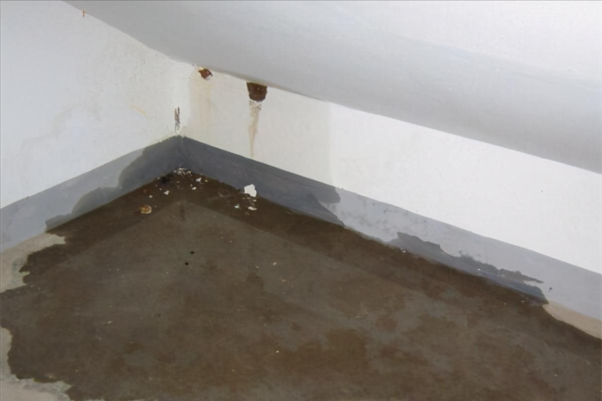 卫生间漏水不想砸地面地漏,卫生间漏水不想砸地砖怎样补救