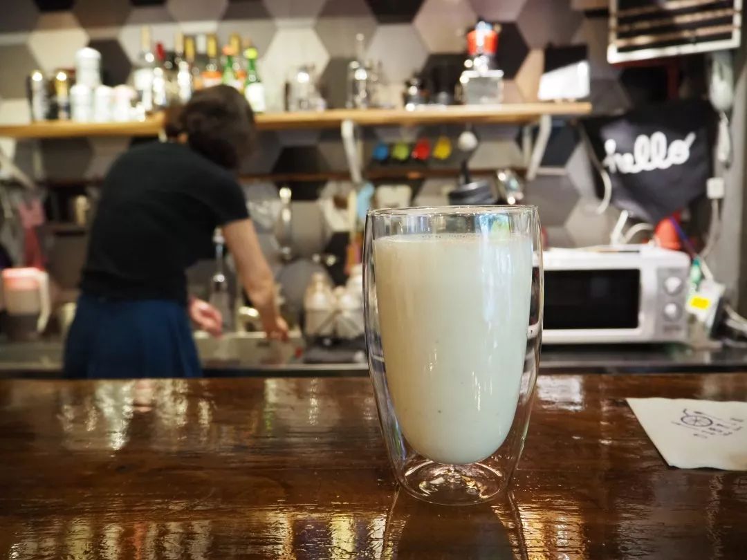 打开地图,把“爱情”输入搜索框