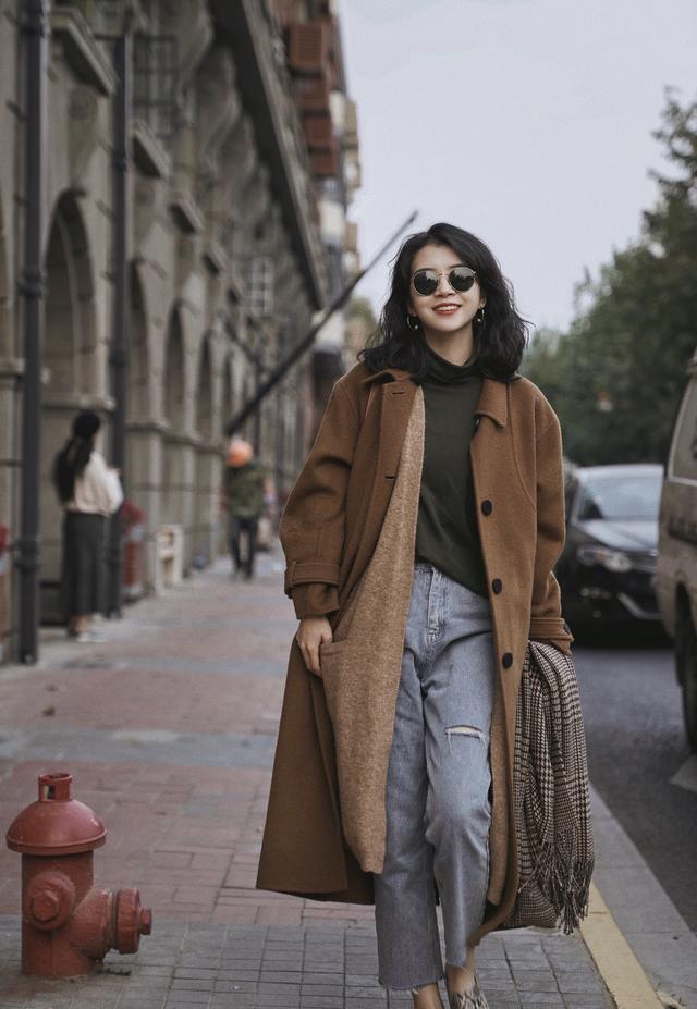 风衣穿什么内搭好看,风衣里穿什么内搭好看男