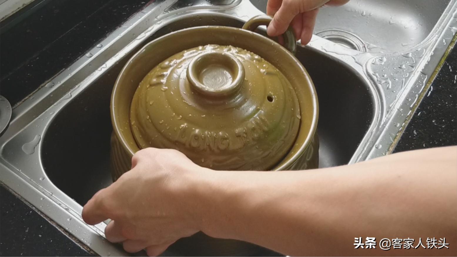 这碗汤清甜润燥补虚养颜冬季必备,夏天给家人多煲这道汤简单滋补