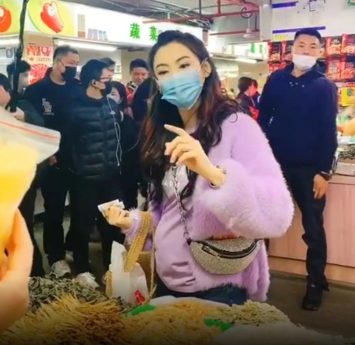 张柏芝大肚怀四胎谜底解开,港媒曝深夜暴饮暴食是“元凶”