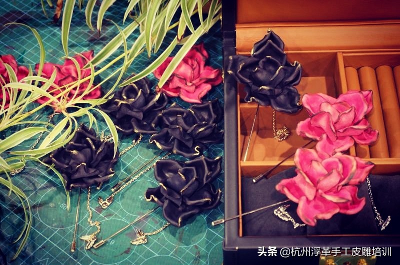 衣服配饰胸针高级感,高级定制时装发布会视频