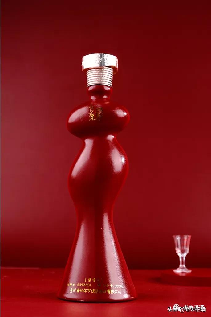 美人如玉，永恒的琼浆｜茅台镇专产琼浆玉液，美女酒瓶宜收藏