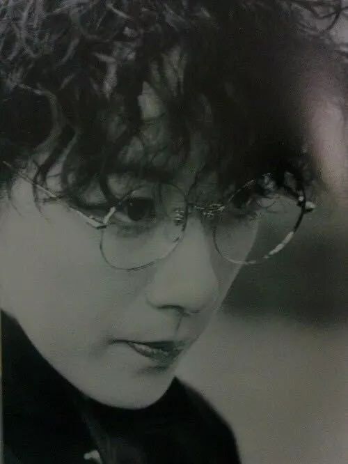 宝冢歌剧团男役可爱片段,宝冢歌剧团男役展示魅力