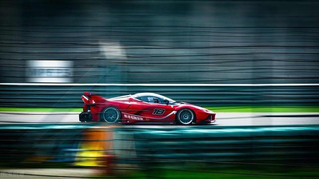 贴地飞行赛跑,贴地滑行极限运动