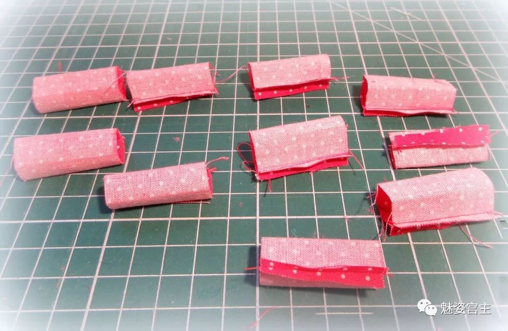 怎么制作花朵手工布料教程,怎么用剩下的布料做衣服上的小花