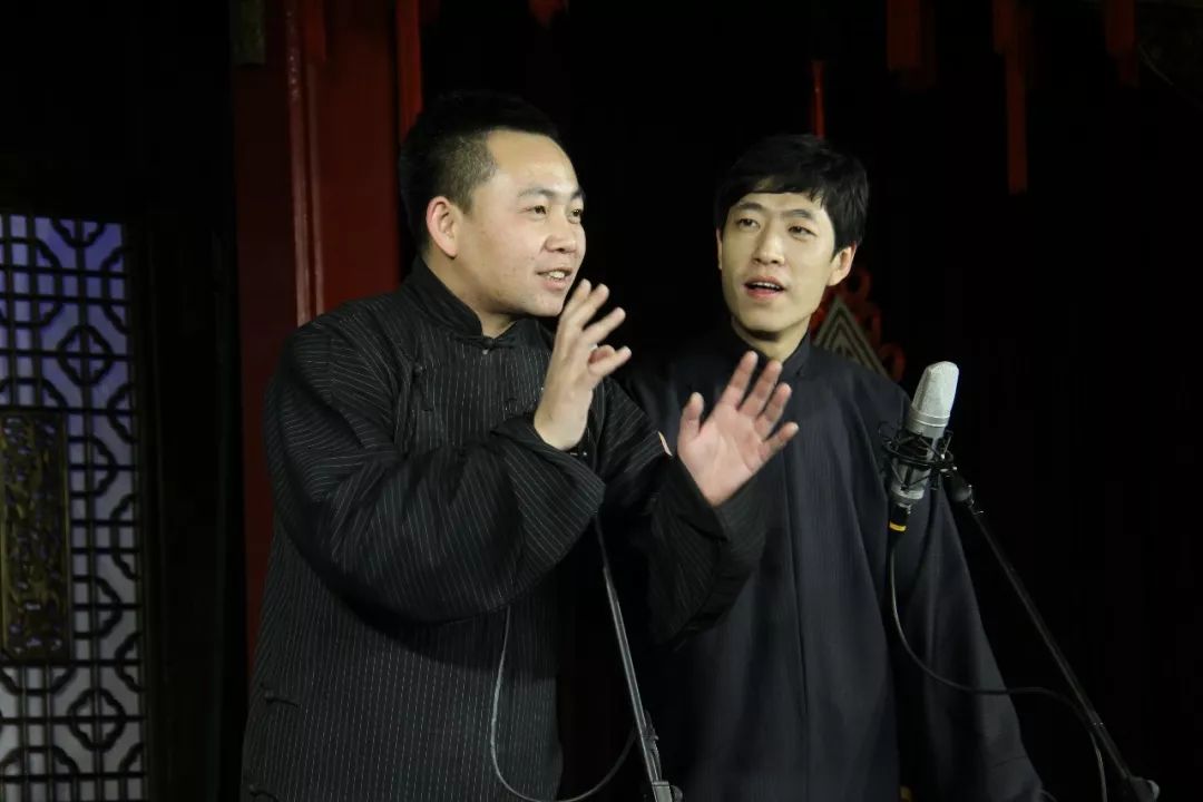 王加林：每次去师爷家都吃不饱，怹光聊相声，不让我们夹菜