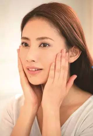 怎么才能让大饼脸变成小v脸呢,帮助你改善小v脸