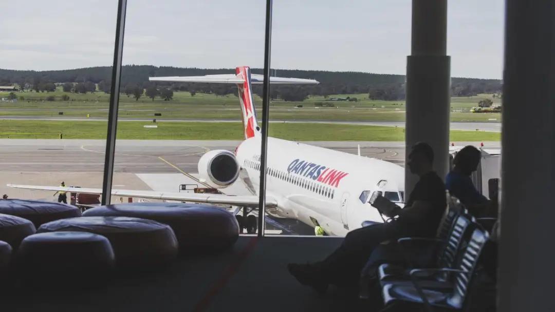 只涨不跌的澳洲大学开始退学费了?专门给海外留学生