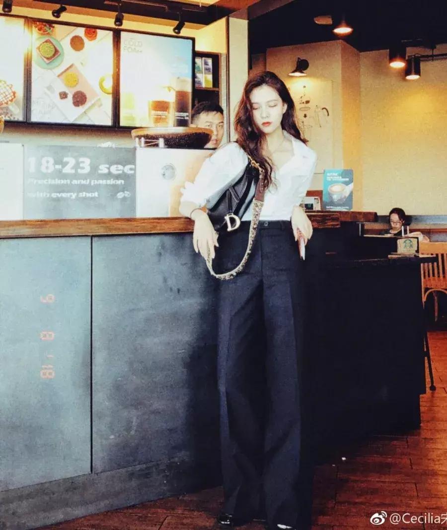 比欧阳娜娜好看的衣服,95后小花欧阳娜娜