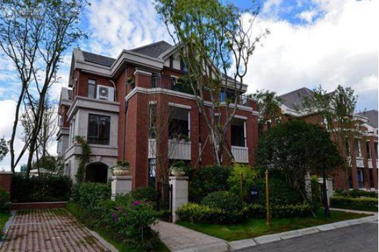 盘点德阳“贵族学校”，网友：确实跪了，不让人活了！